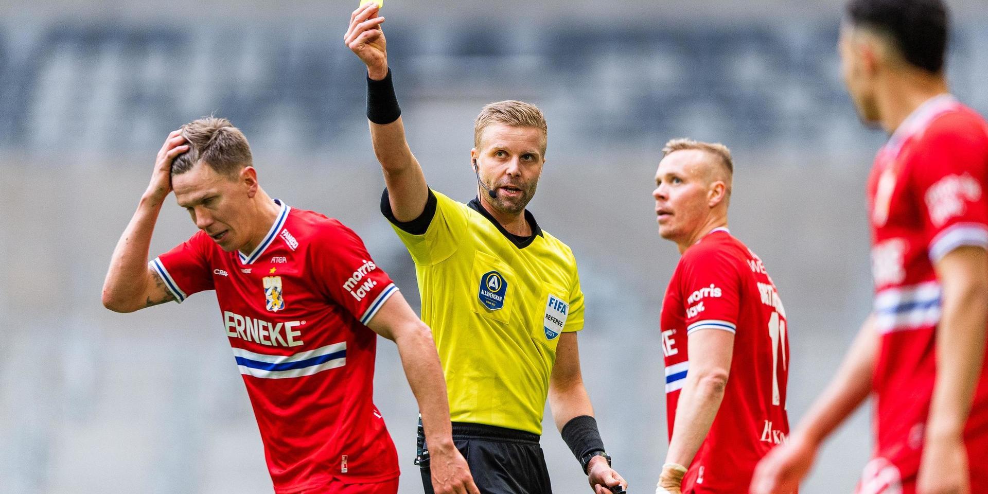 IFK Göteborgs Pontus Wernbloom i en inte helt ovan situation.