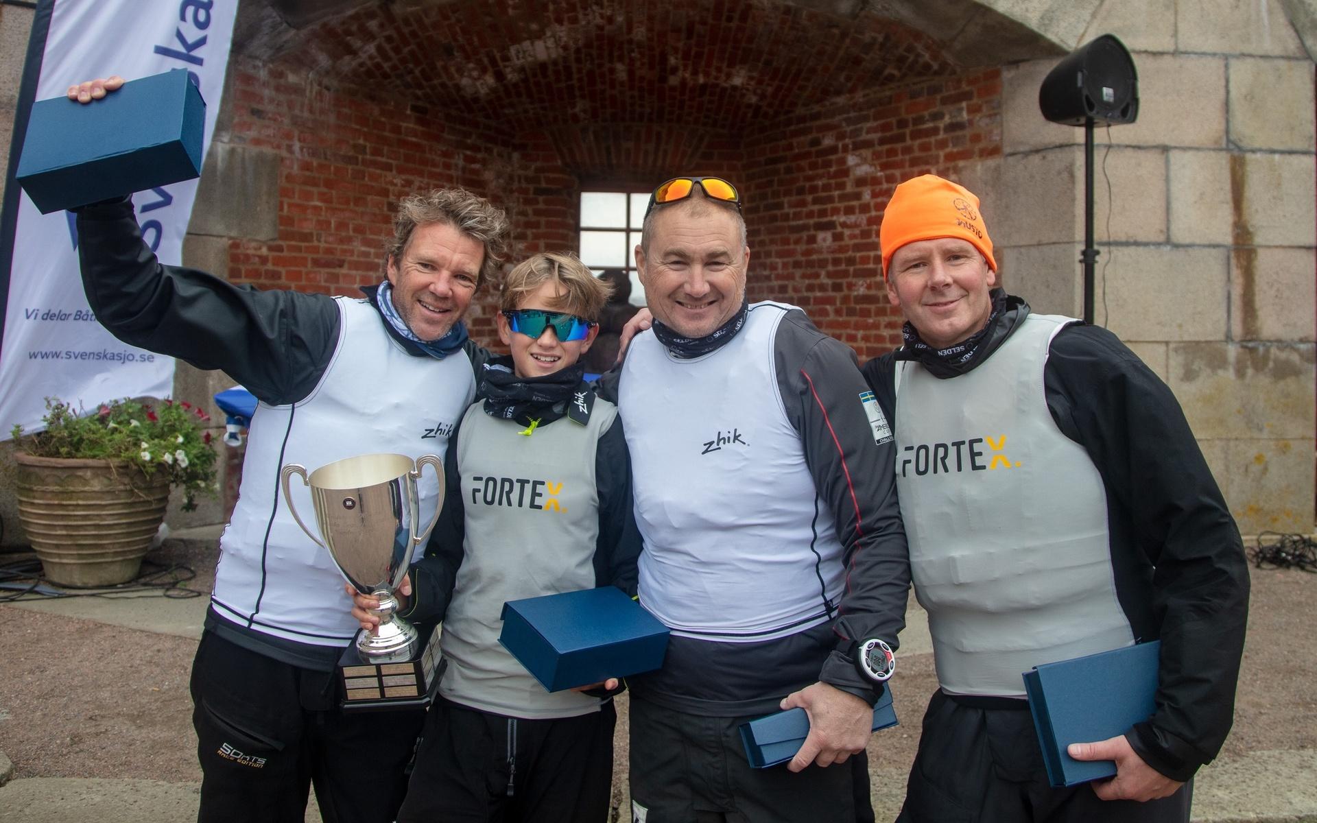 Team Marcus Westerlind, med Oskar Ljung, trimmare, Americas cup-seglaren Magnus  ”Mango” Augustsson och Marcus 14-årige son, Viggo Westerlind.